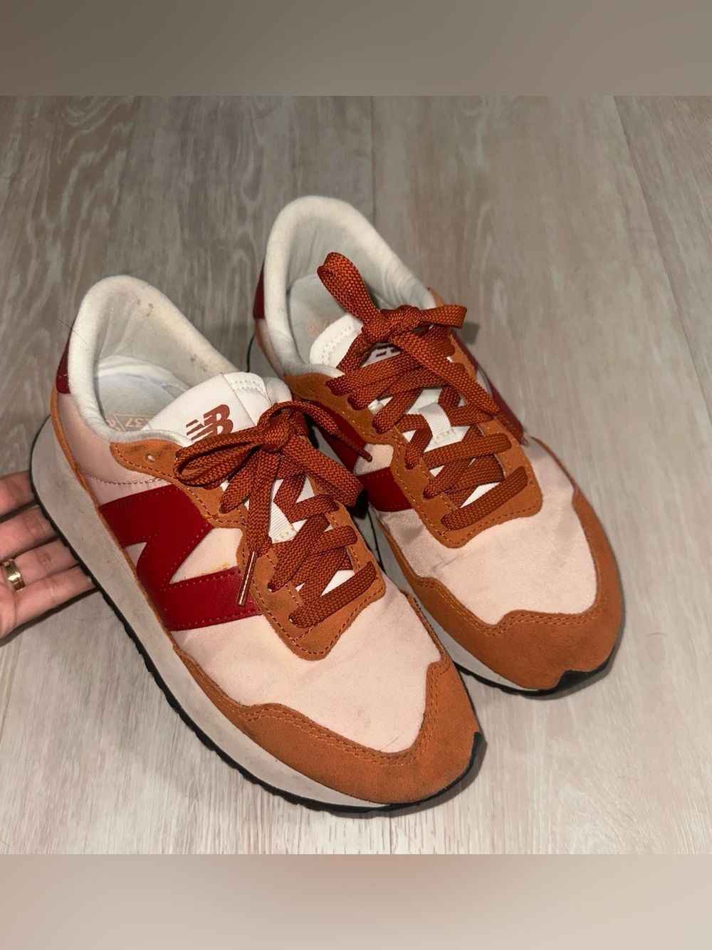 New Balance womens 237 sneaker - Picture 3 of 7